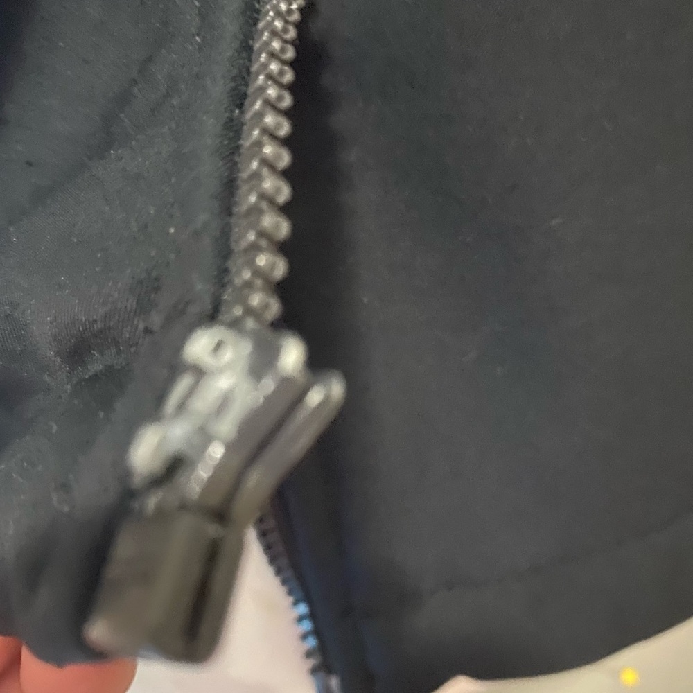 Woman’s Columbia Performance Jacket in Black - Picture 5 of 6